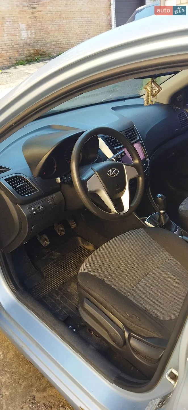2012 Hyundai Accent - мініатюра 6