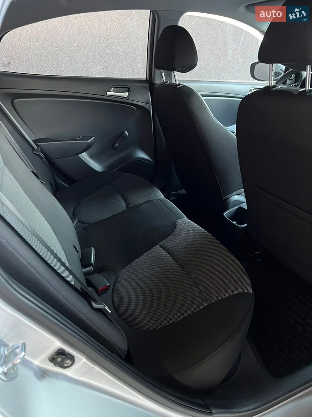 2011 Hyundai Accent - мініатюра 8