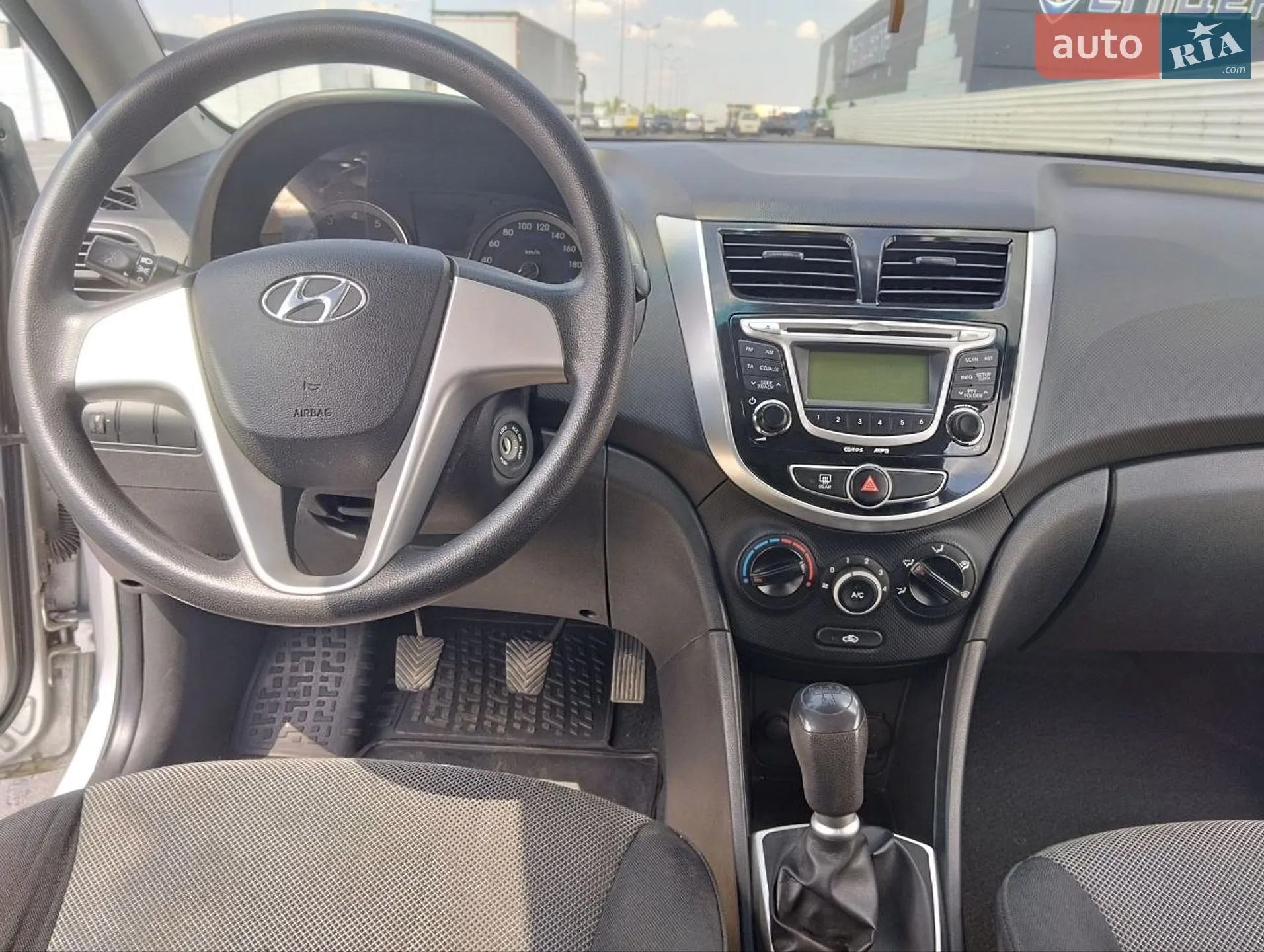 2011 Hyundai Accent - мініатюра 6