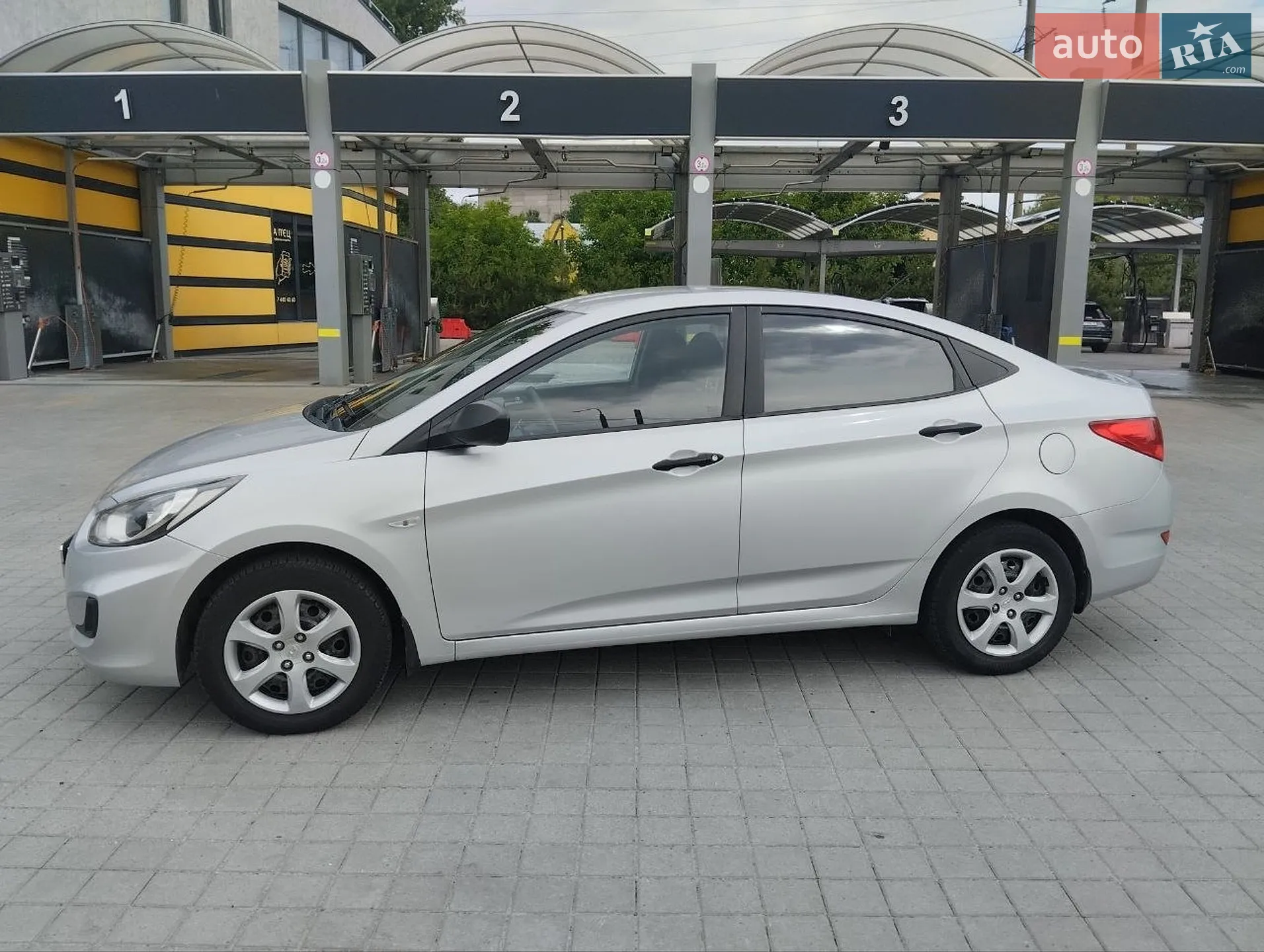 2011 Hyundai Accent - мініатюра 24