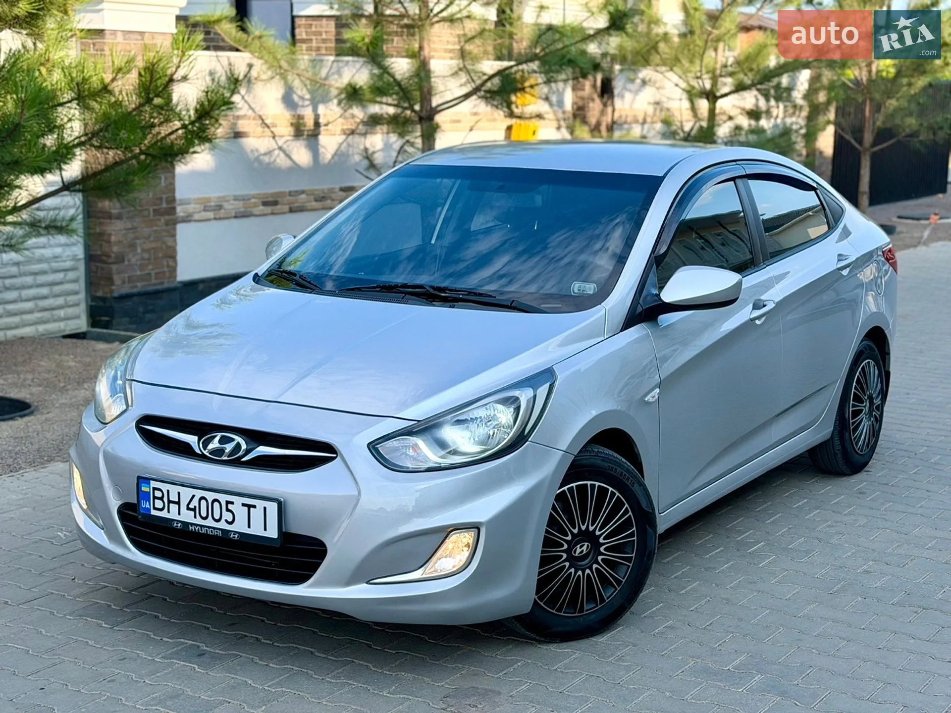 2011 Hyundai Accent - мініатюра 2