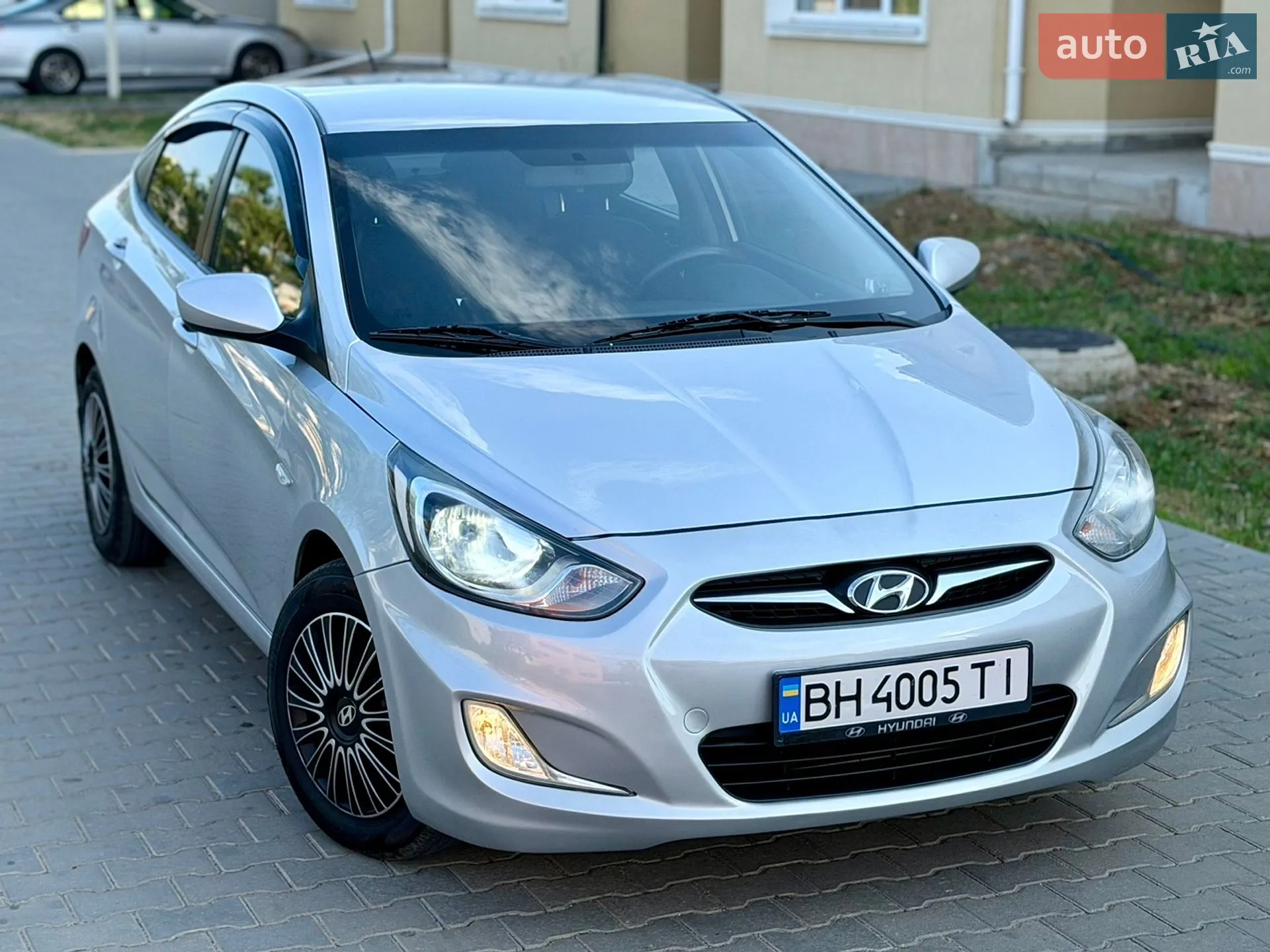 2011 Hyundai Accent - мініатюра 14