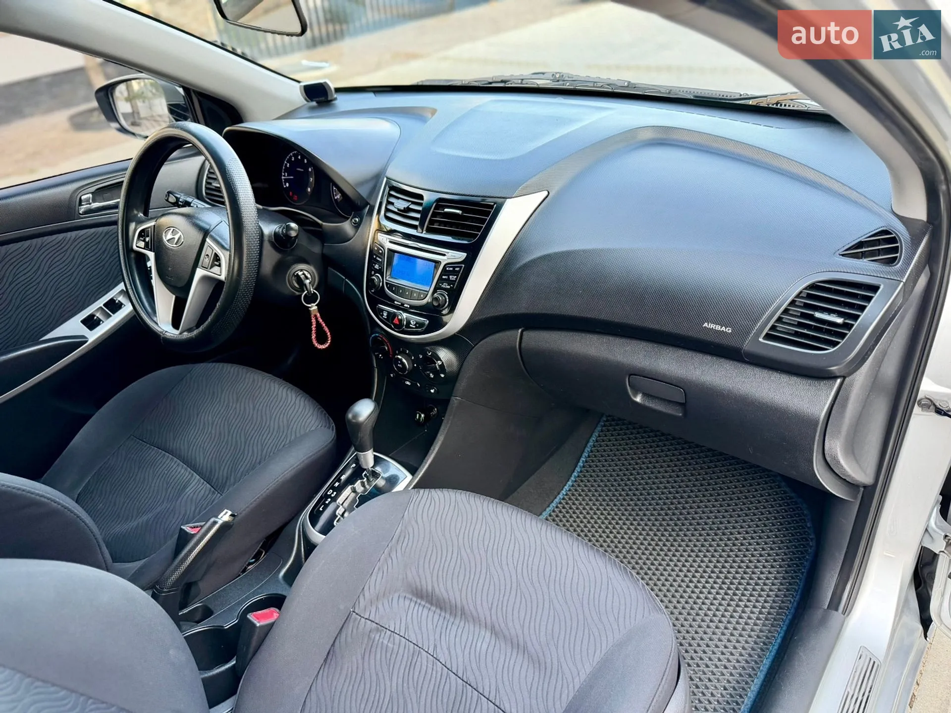 2011 Hyundai Accent - мініатюра 57