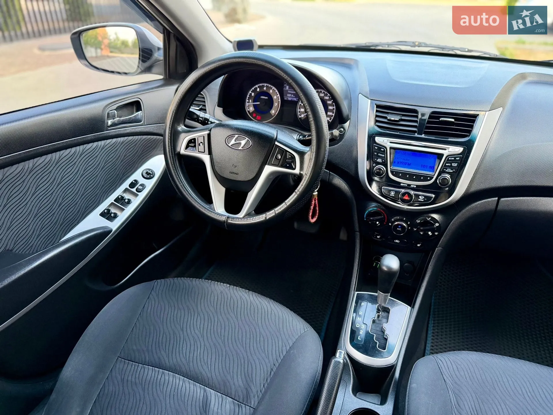 2011 Hyundai Accent - мініатюра 61