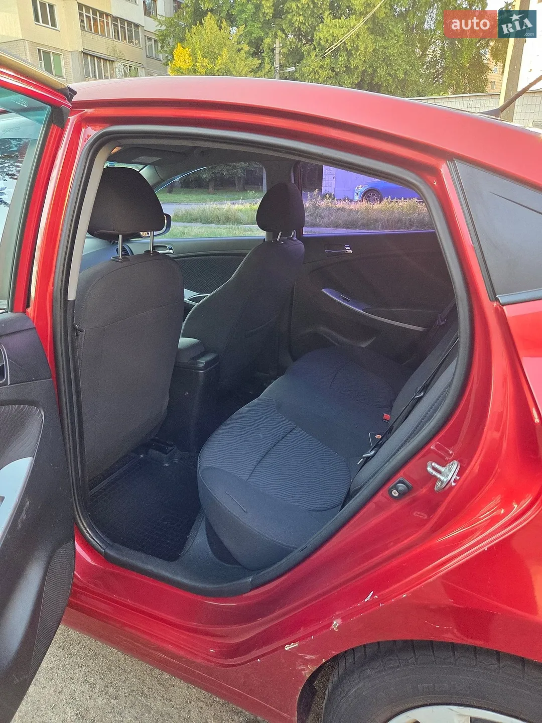 2012 Hyundai Accent - мініатюра 12