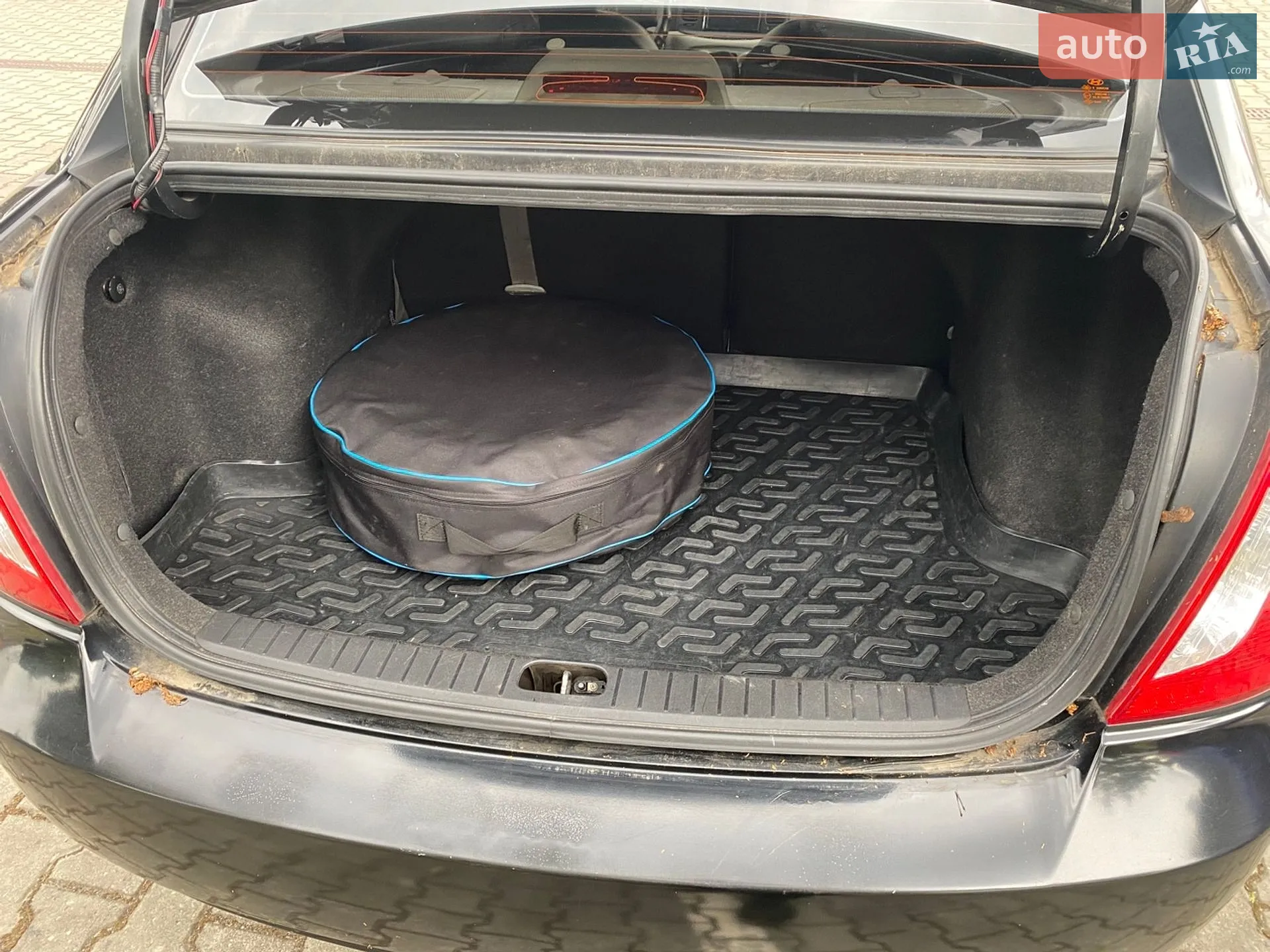 2010 Hyundai Accent - мініатюра 10