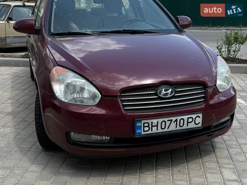 Hyundai Accent