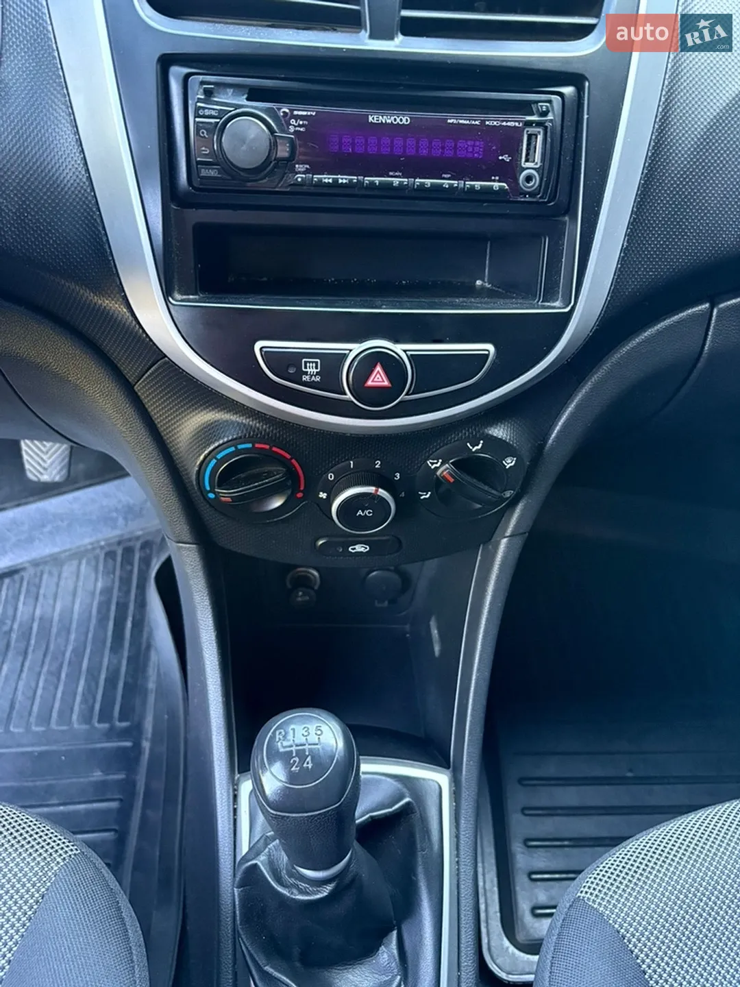 2011 Hyundai Accent - мініатюра 26