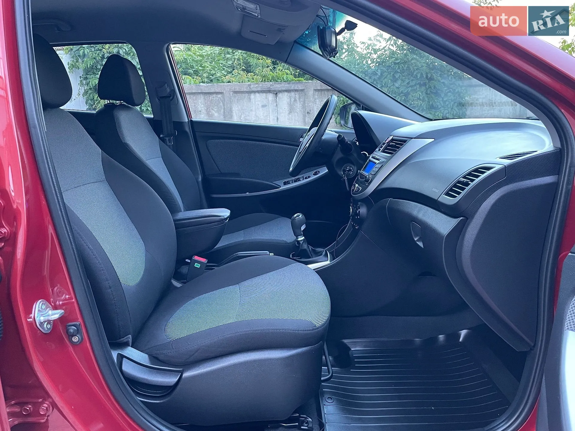 2013 Hyundai Accent - мініатюра 131