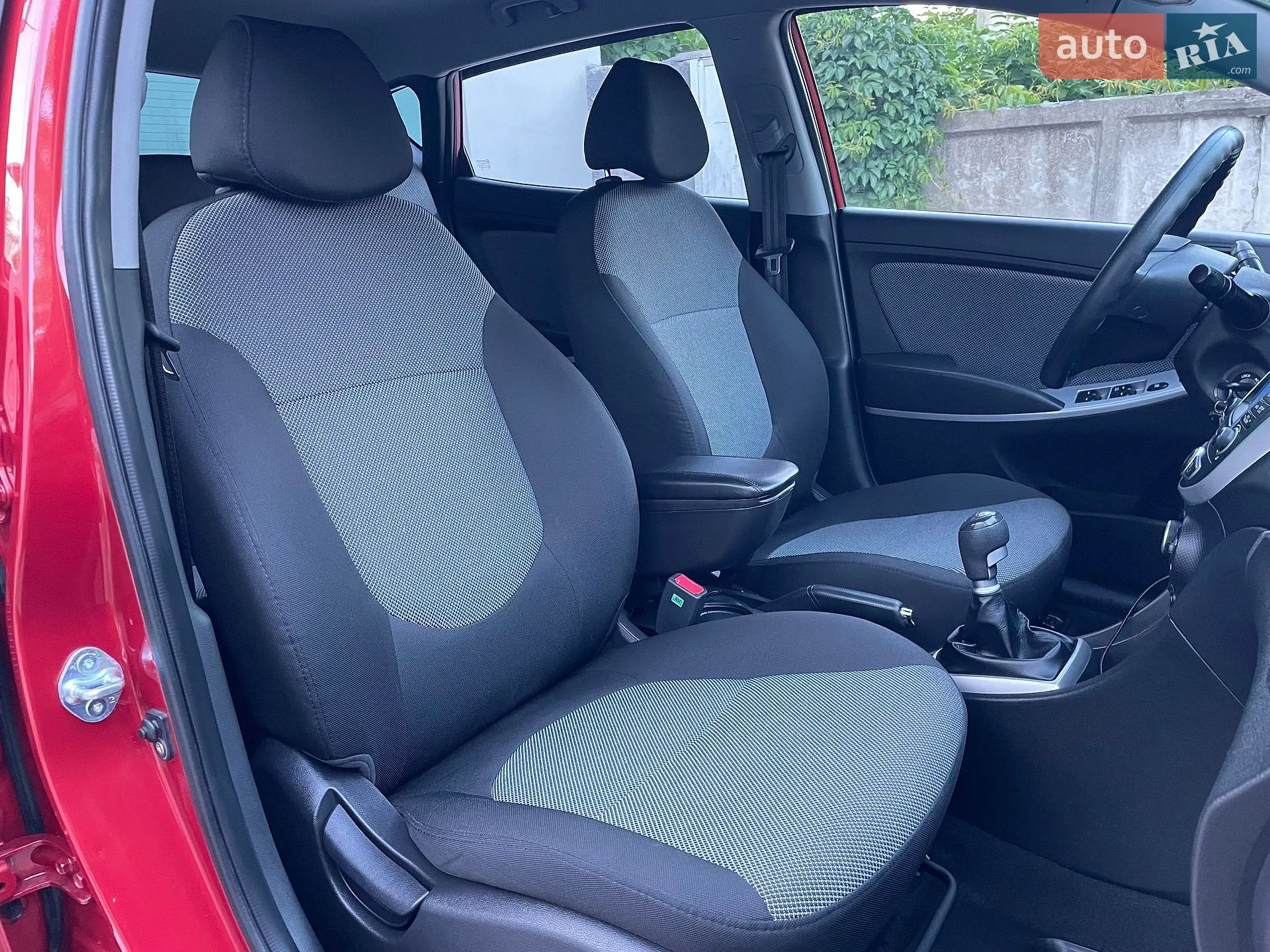 2013 Hyundai Accent - мініатюра 132