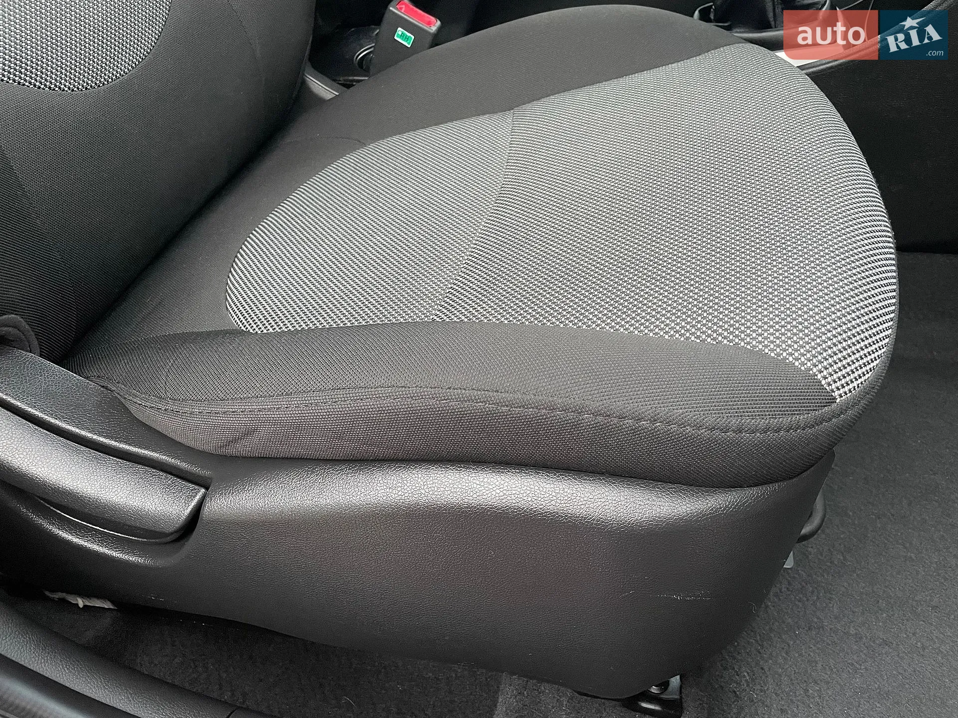 2013 Hyundai Accent - мініатюра 137