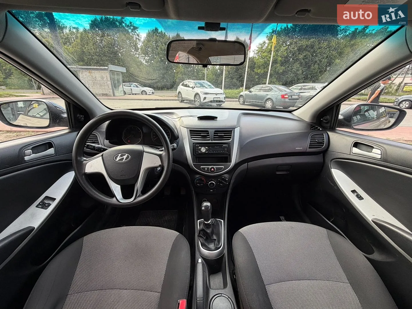 2011 Hyundai Accent - мініатюра 12