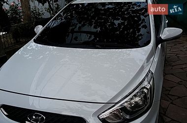 Седан Hyundai Accent 2018 в Ужгороді
