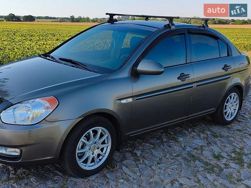 Hyundai Accent