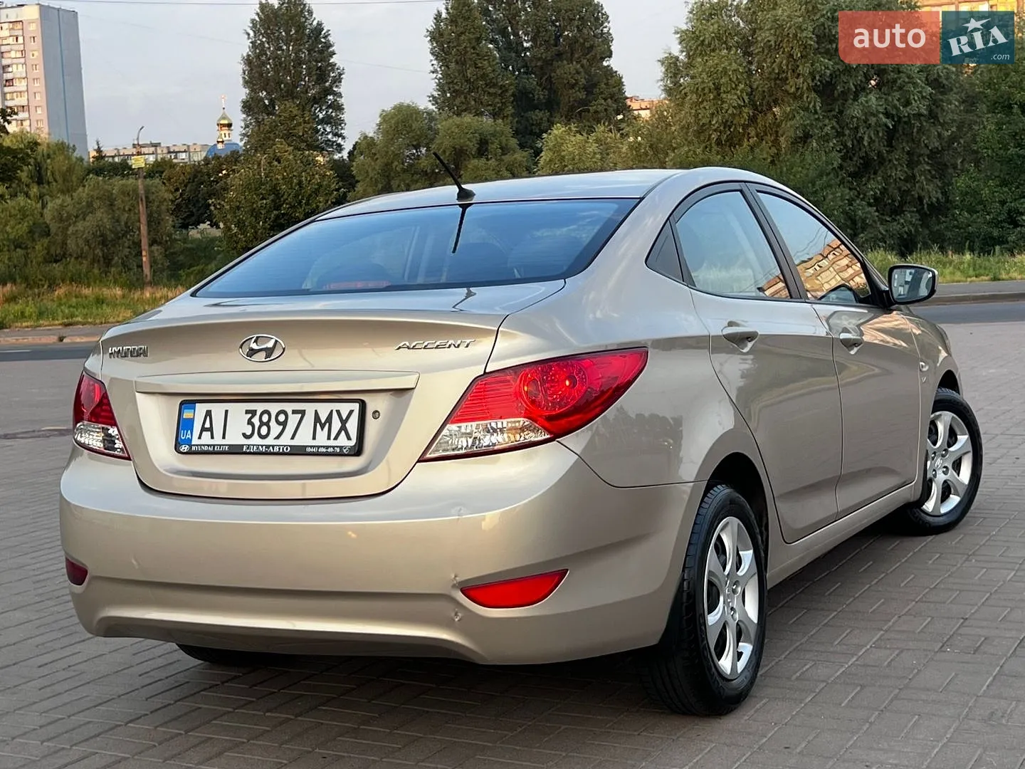 2012 Hyundai Accent - мініатюра 10
