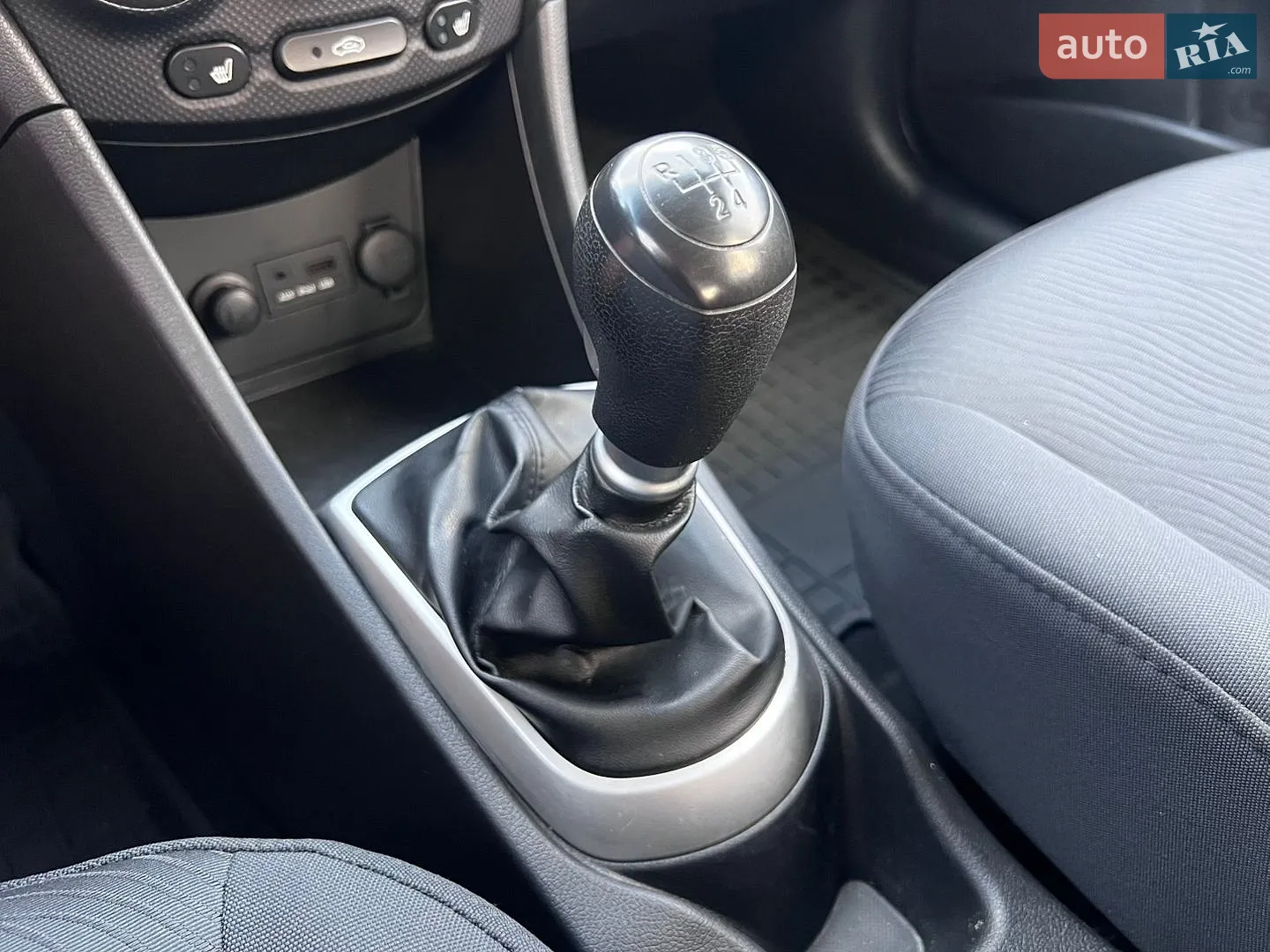 2012 Hyundai Accent - мініатюра 21