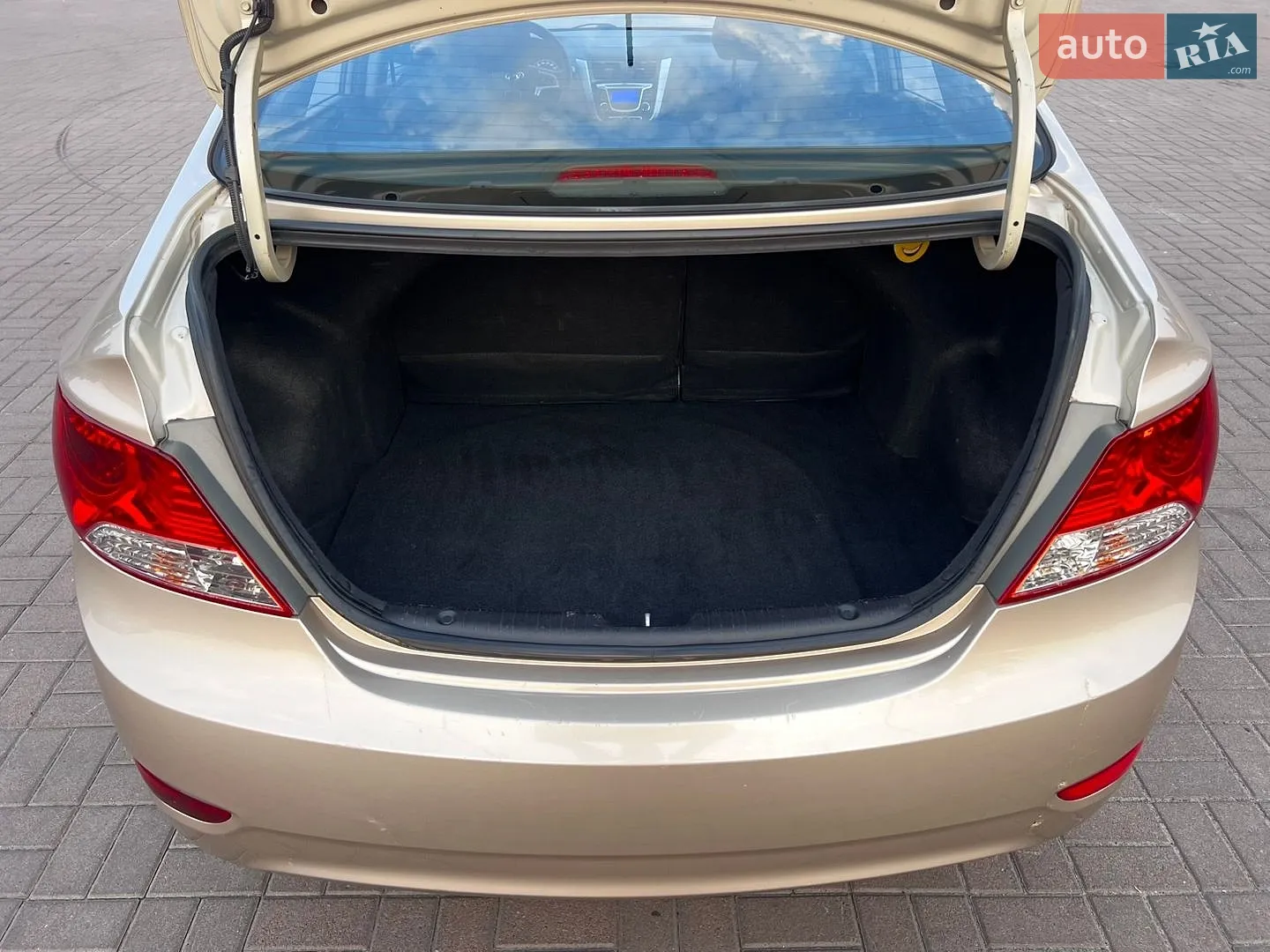 2012 Hyundai Accent - мініатюра 25