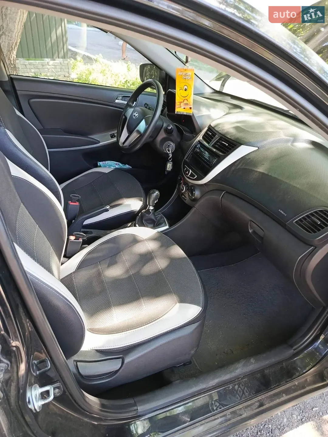 2013 Hyundai Accent - мініатюра 12