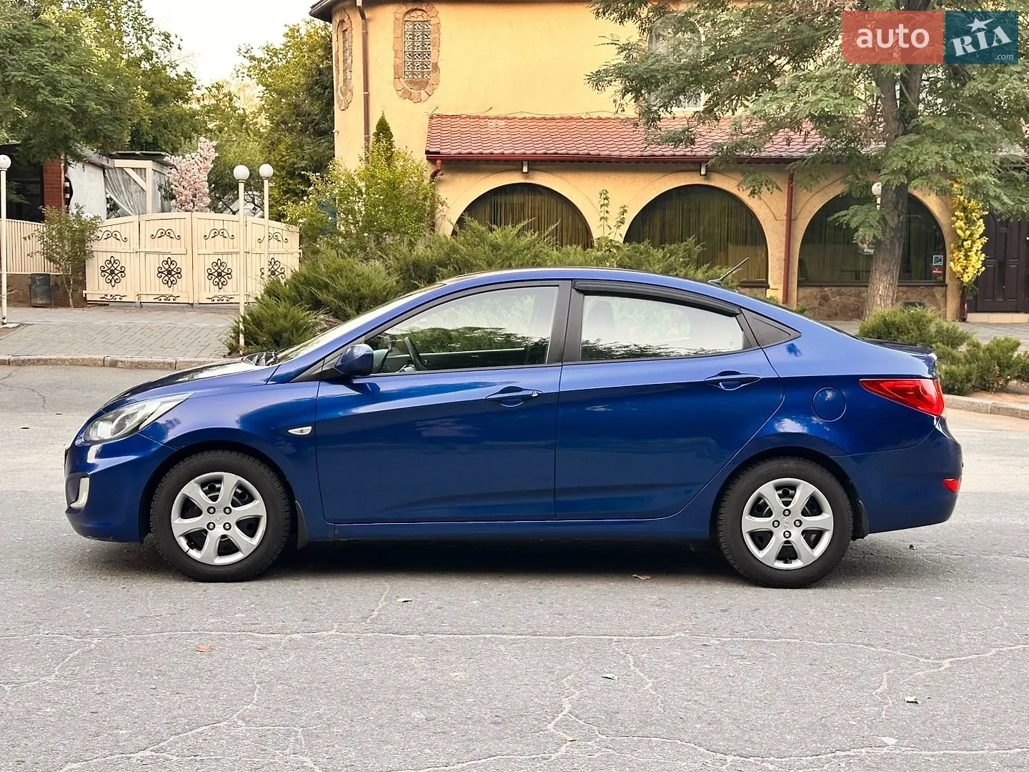 2011 Hyundai Accent - мініатюра 2