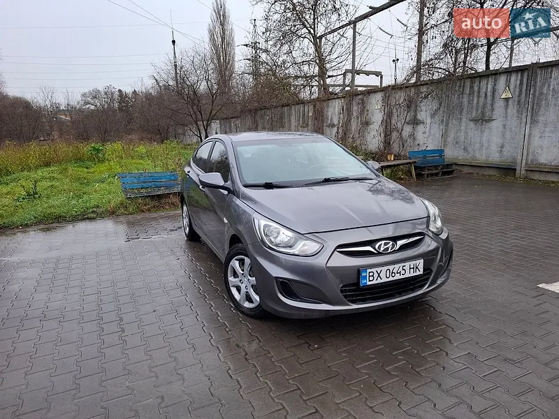 Hyundai Accent 2012