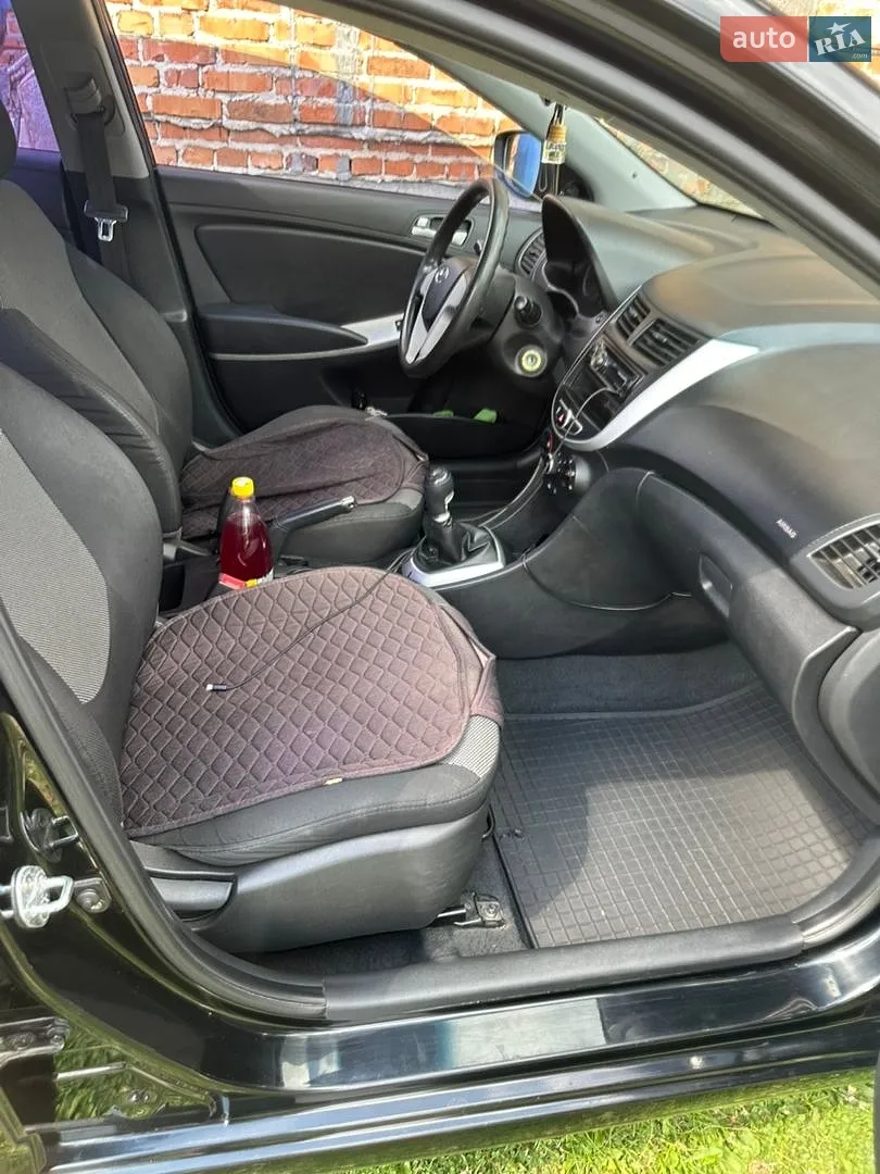 2012 Hyundai Accent - мініатюра 11