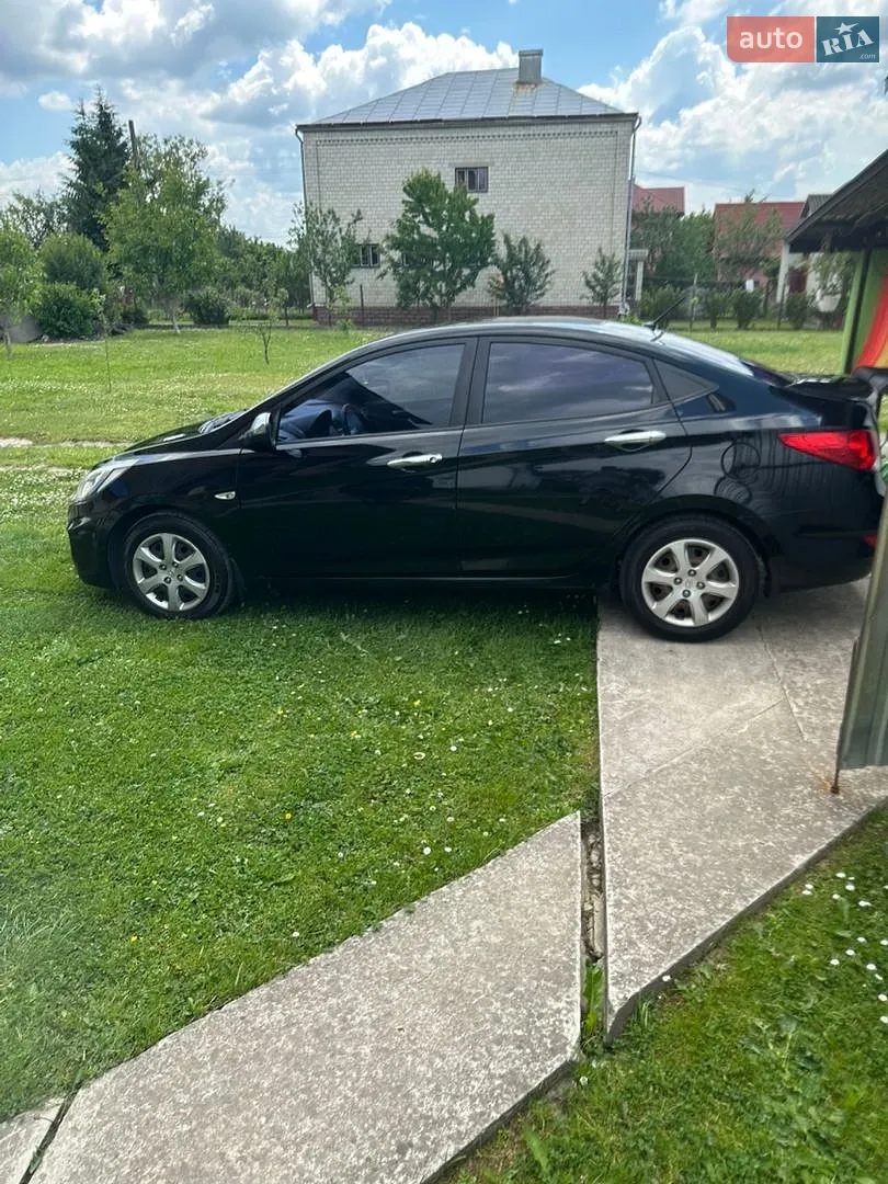 2012 Hyundai Accent - мініатюра 5