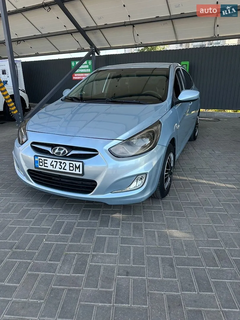 2011 Hyundai Accent - мініатюра 2