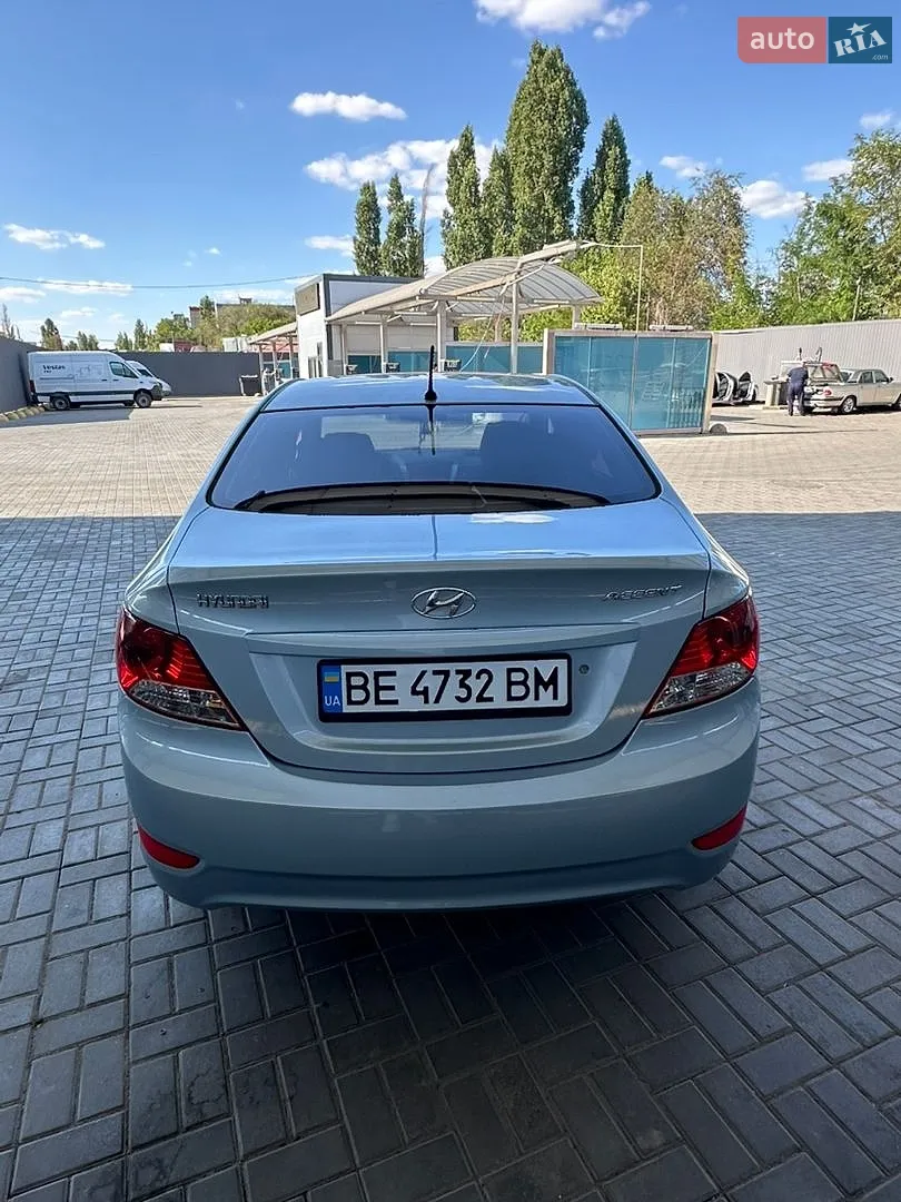 2011 Hyundai Accent - мініатюра 5