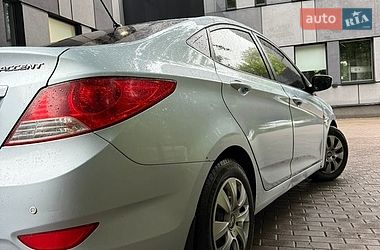 Седан Hyundai Accent 2012 в Киеве