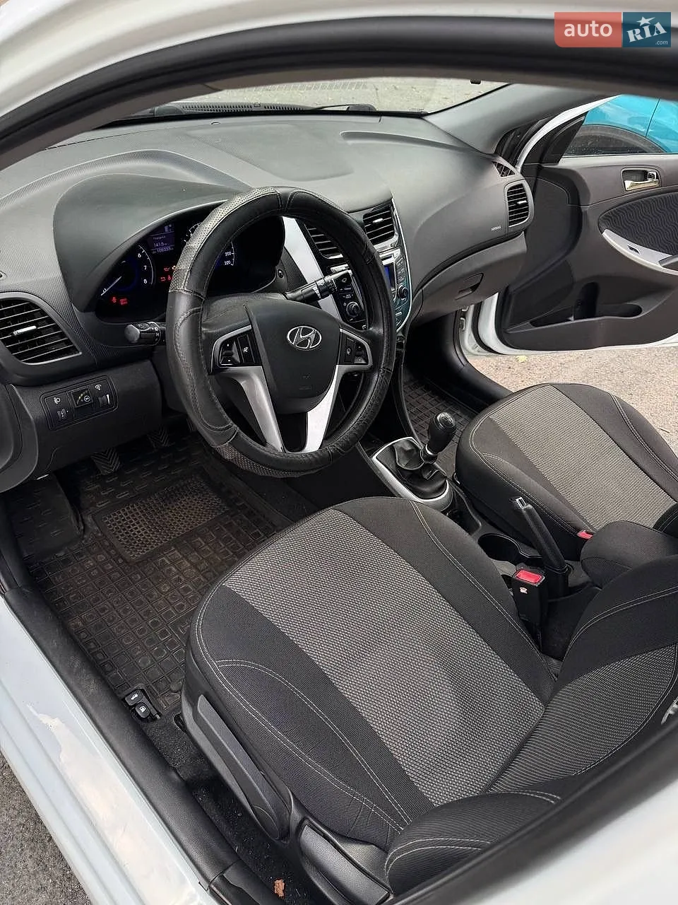 2012 Hyundai Accent - мініатюра 6