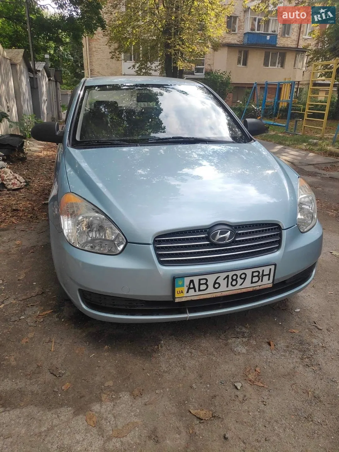 2010 Hyundai Accent - мініатюра 2
