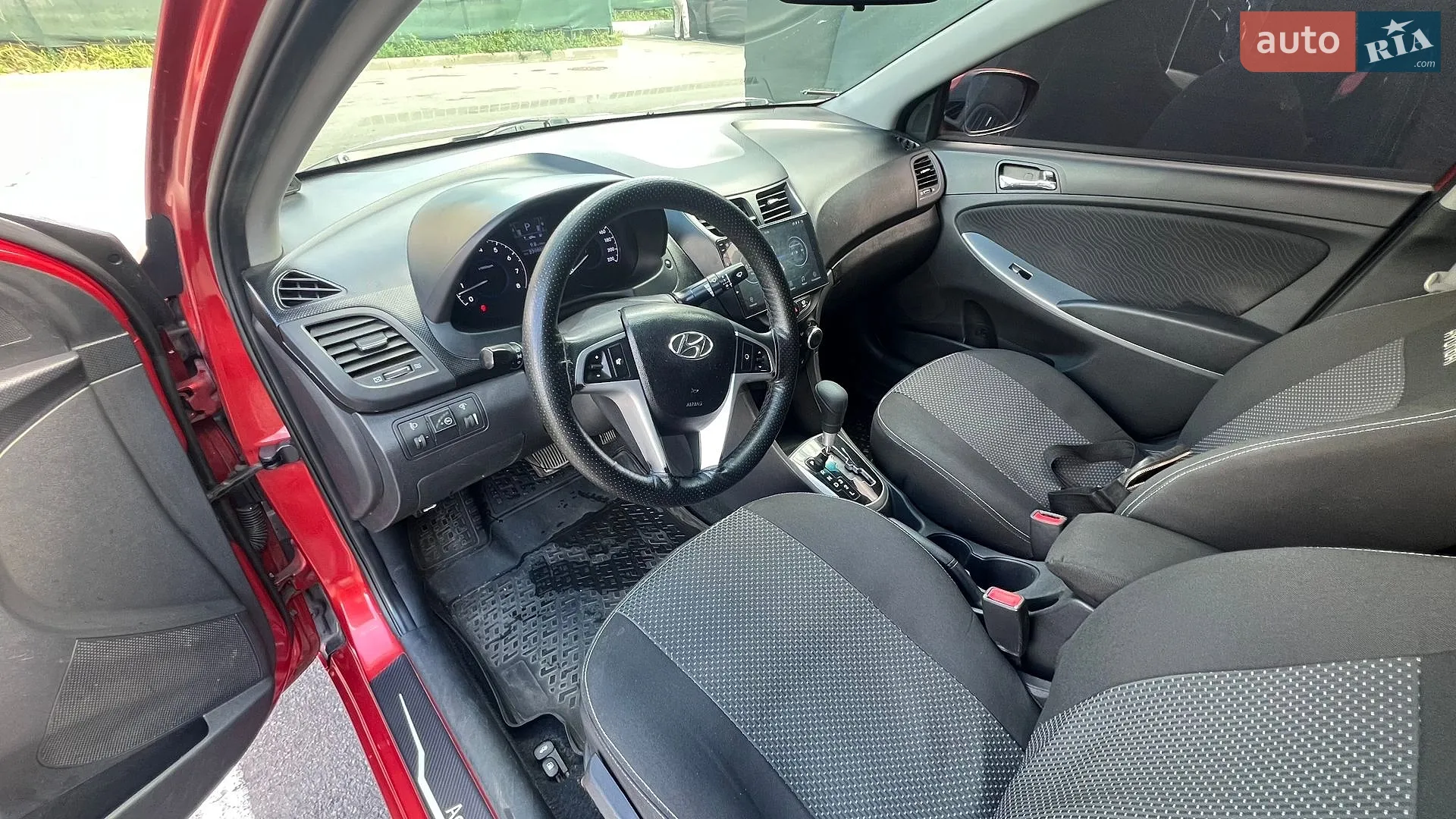 2011 Hyundai Accent - мініатюра 33