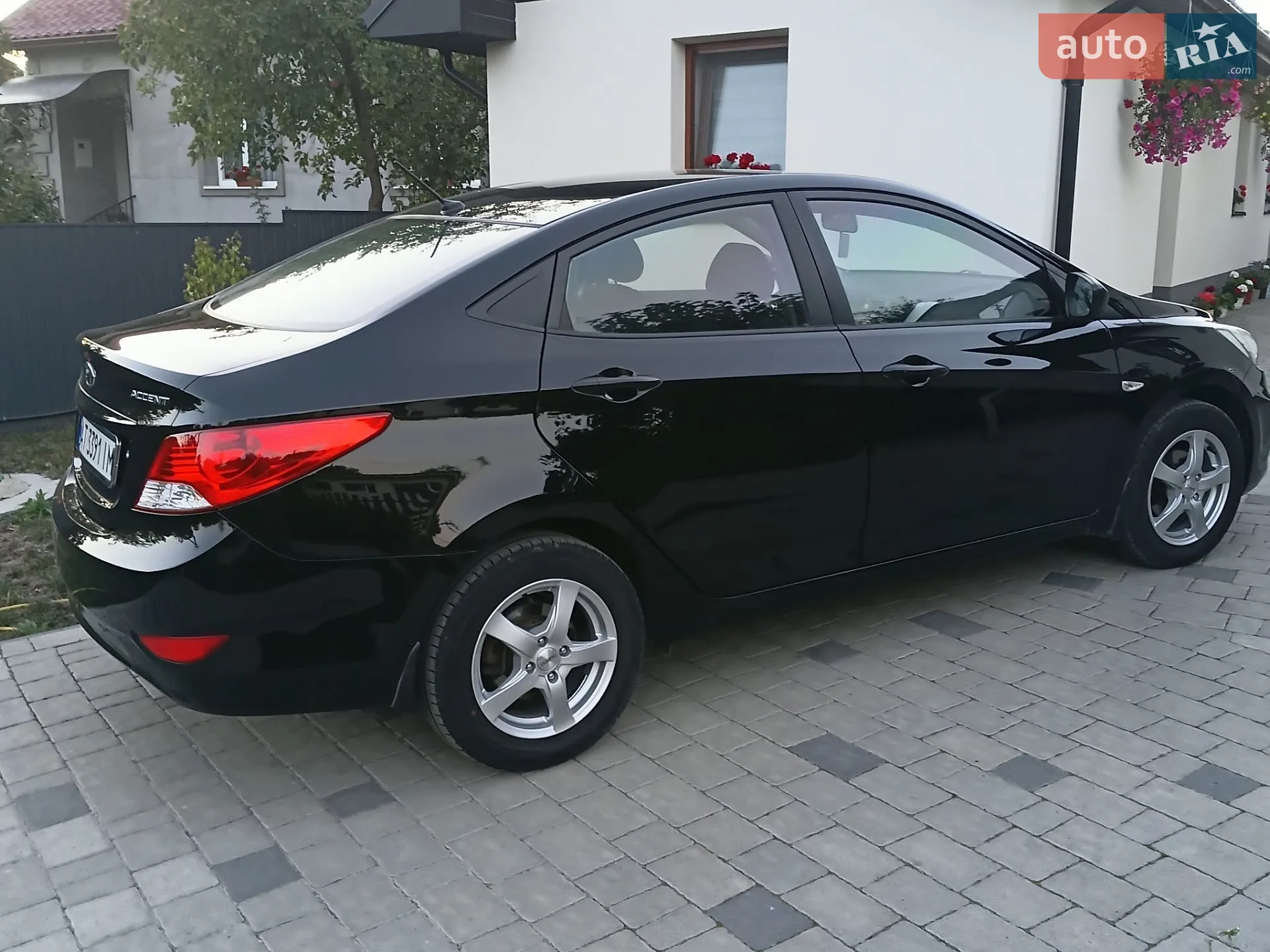 2012 Hyundai Accent - мініатюра 8