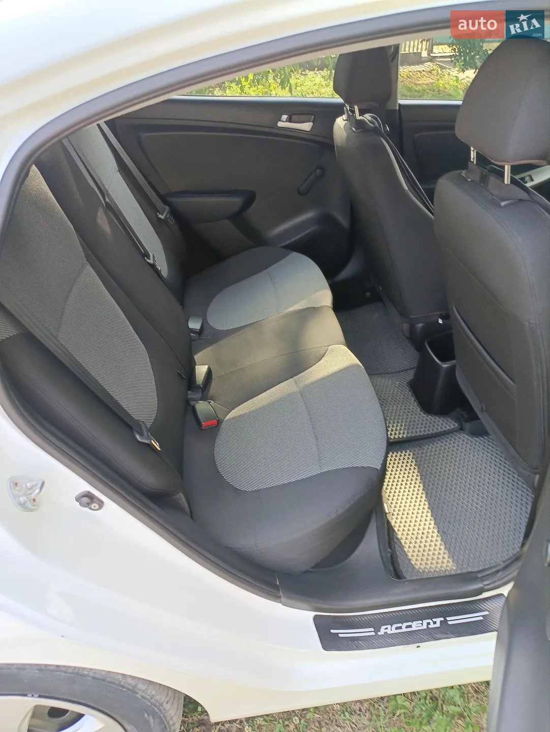 2012 Hyundai Accent - мініатюра 10