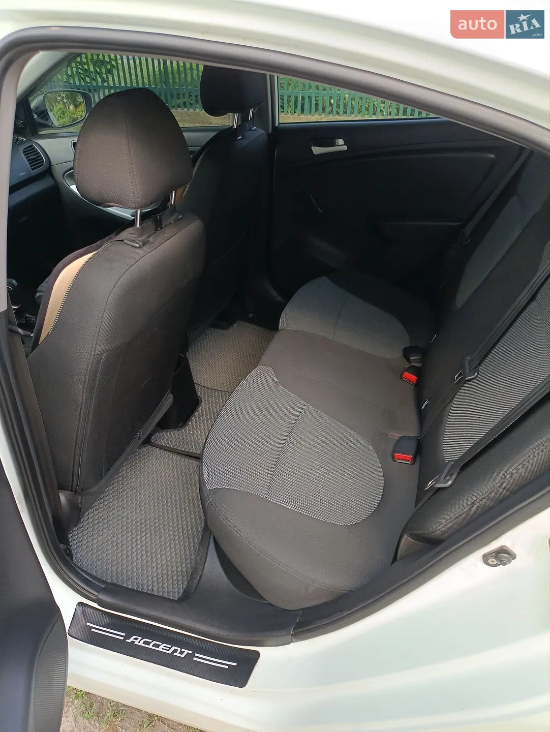 2012 Hyundai Accent - мініатюра 11