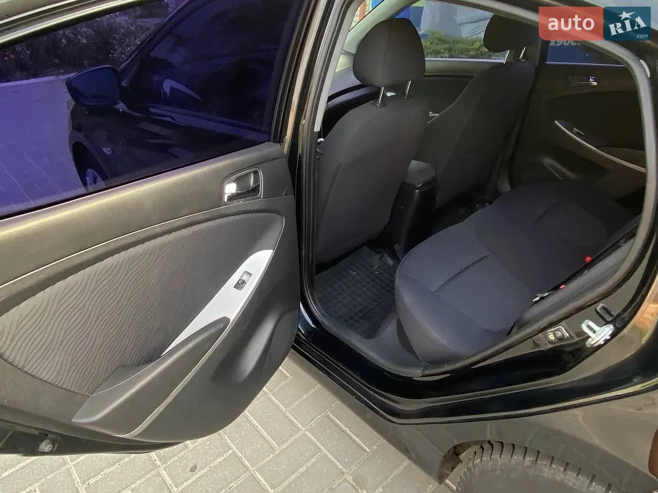 2011 Hyundai Accent - мініатюра 10
