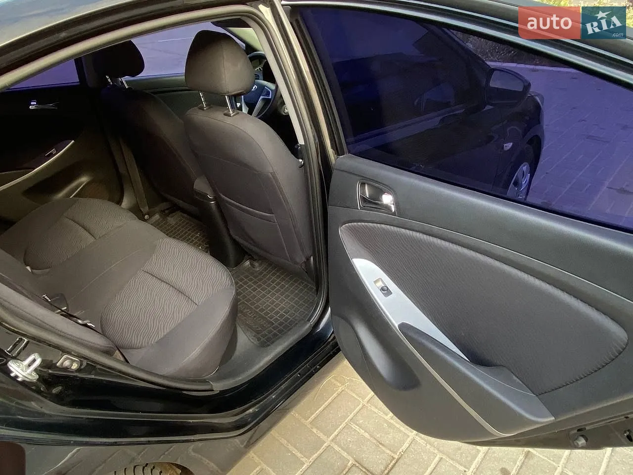 2011 Hyundai Accent - мініатюра 15