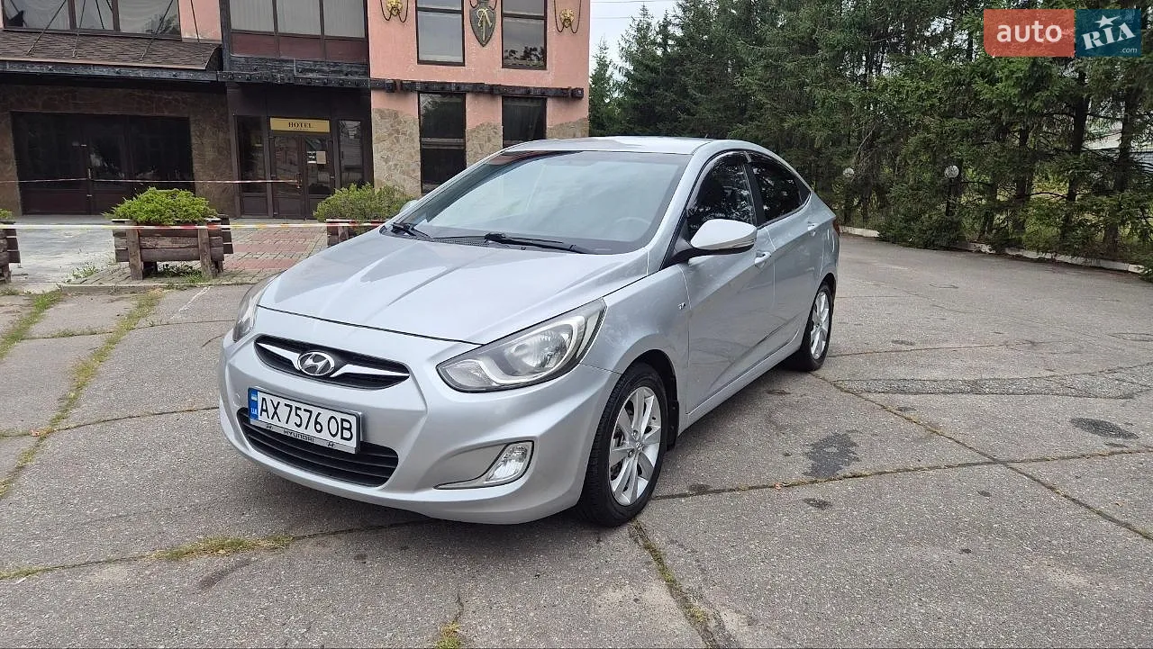 2011 Hyundai Accent - мініатюра 2