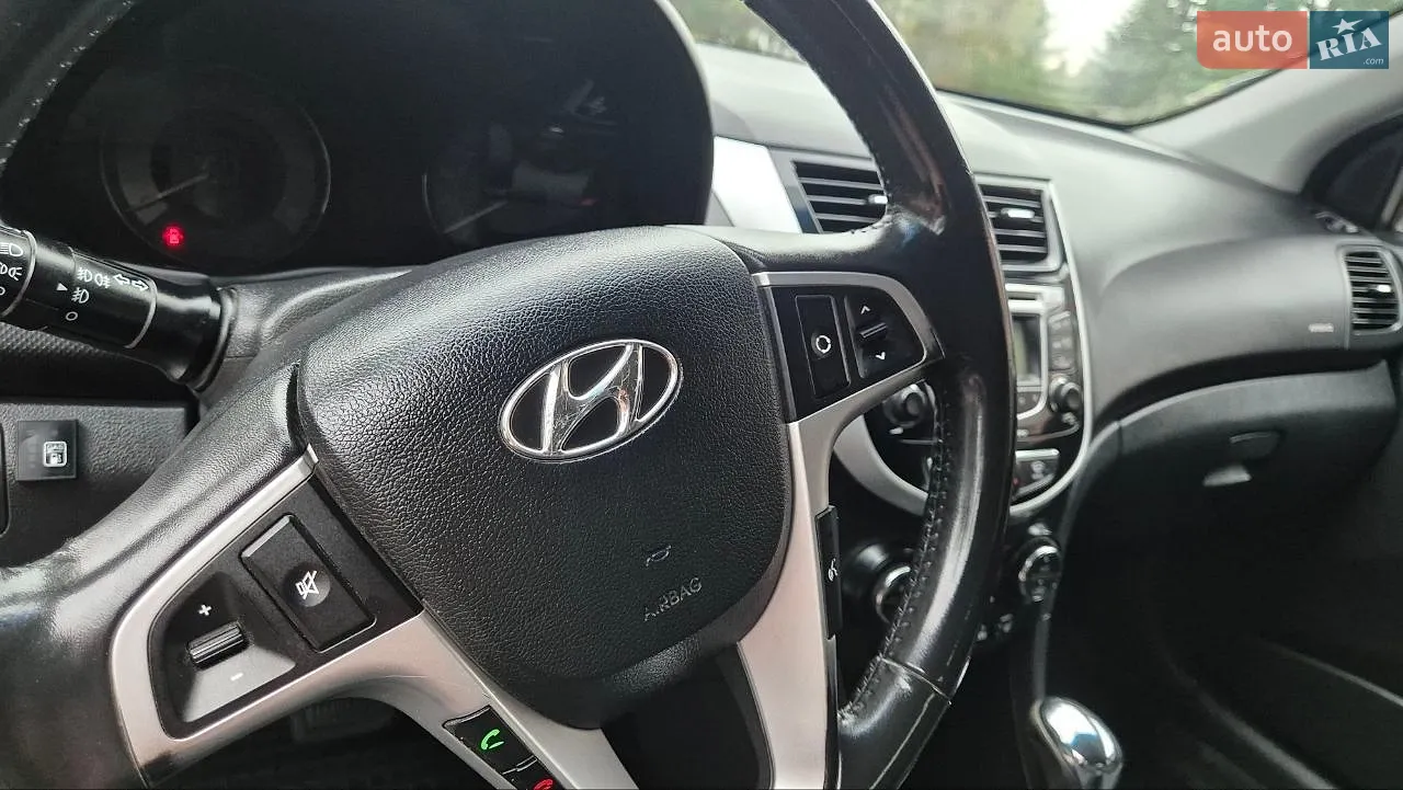 2011 Hyundai Accent - мініатюра 24
