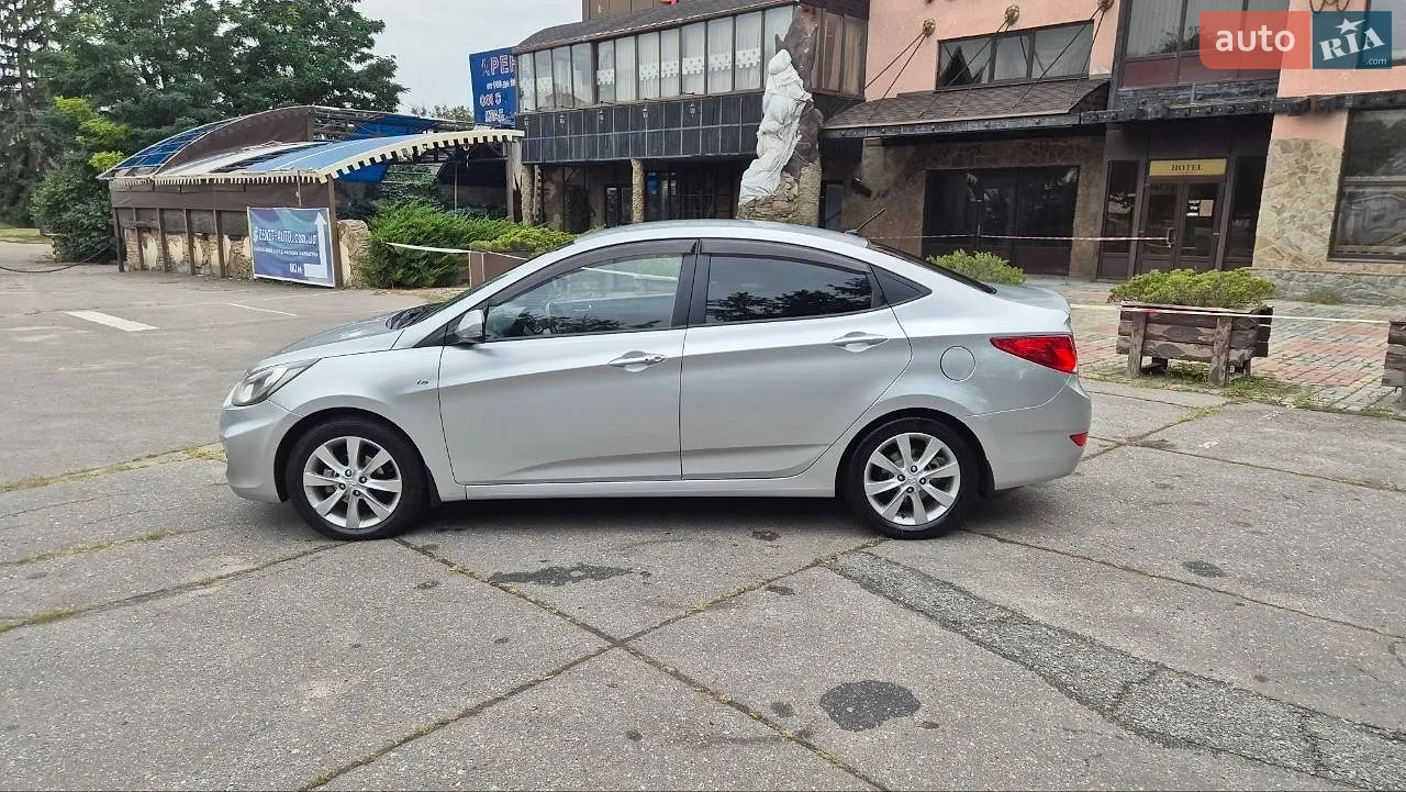 2011 Hyundai Accent - мініатюра 13