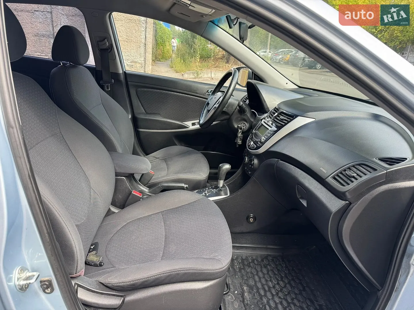2012 Hyundai Accent - мініатюра 23