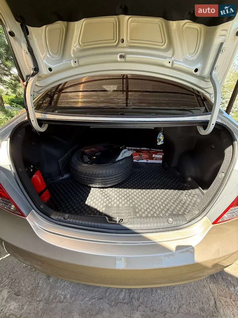 2013 Hyundai Accent - мініатюра 5