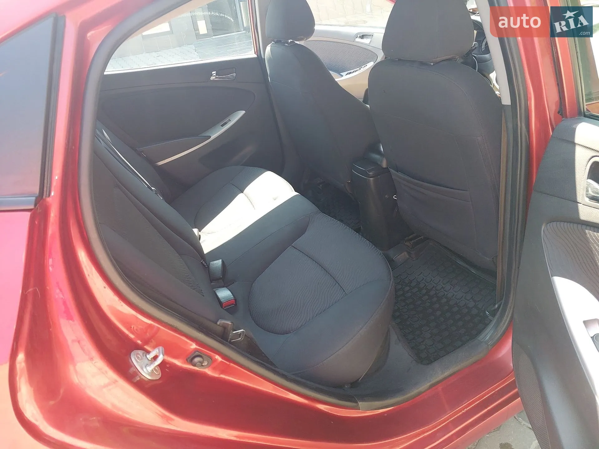 2011 Hyundai Accent - мініатюра 8