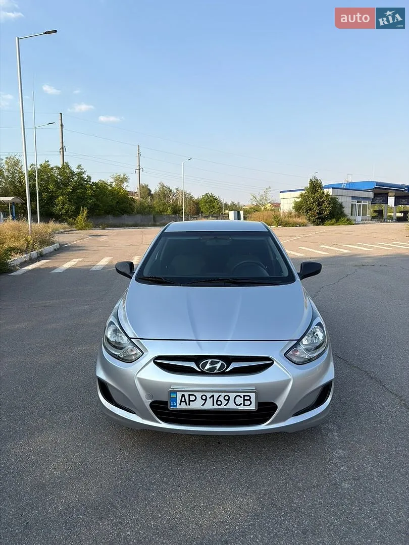 2011 Hyundai Accent - мініатюра 3