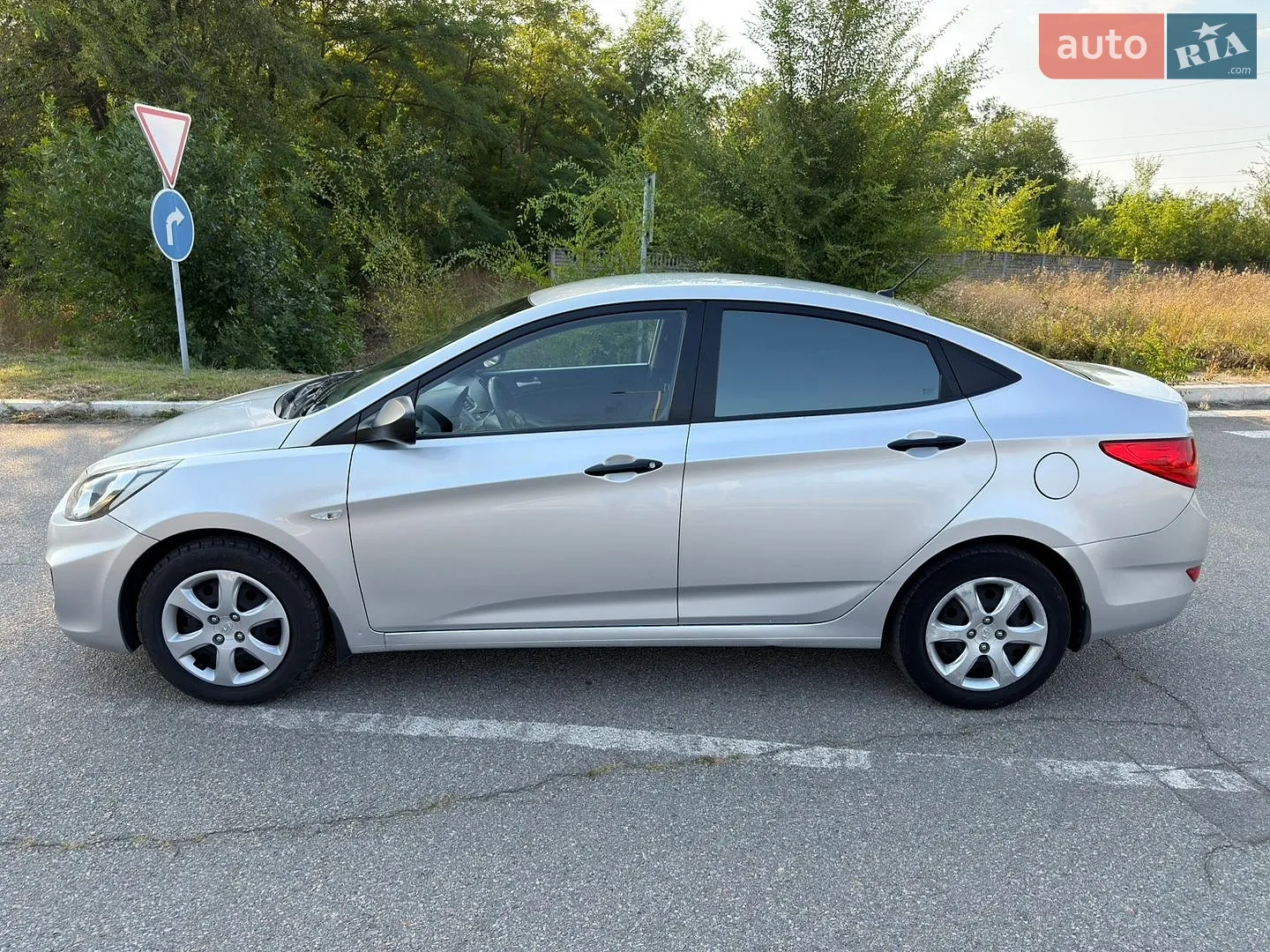 2011 Hyundai Accent - мініатюра 7