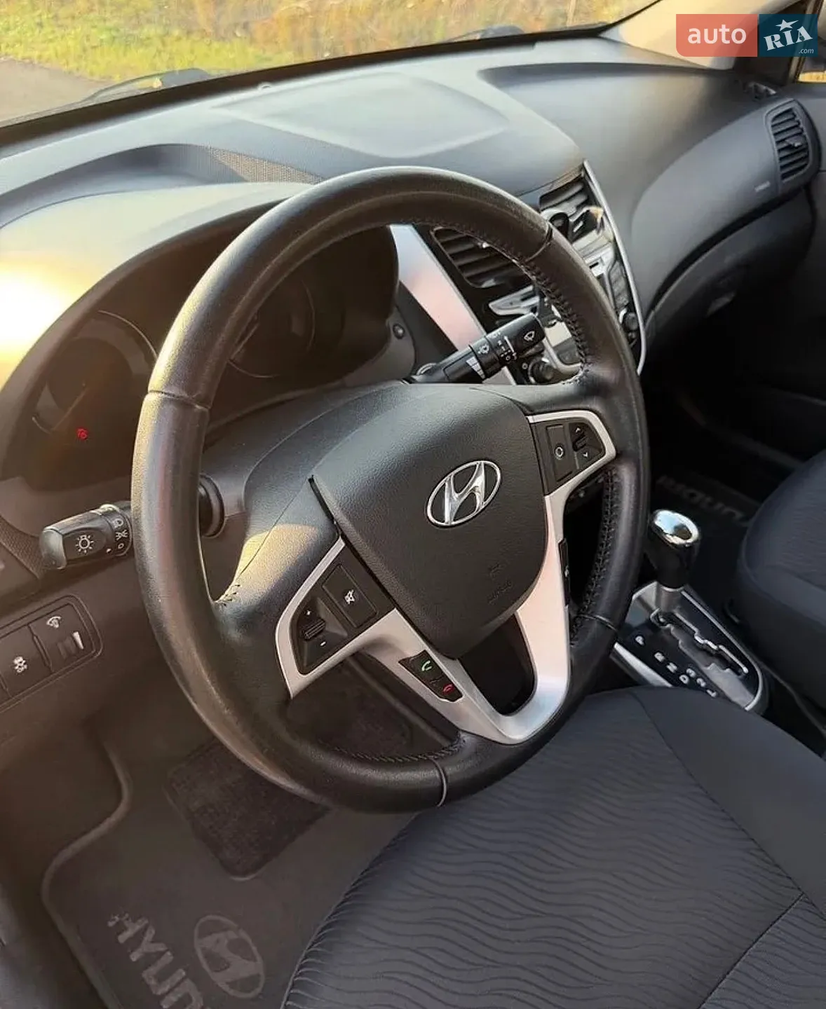 2012 Hyundai Accent - мініатюра 9