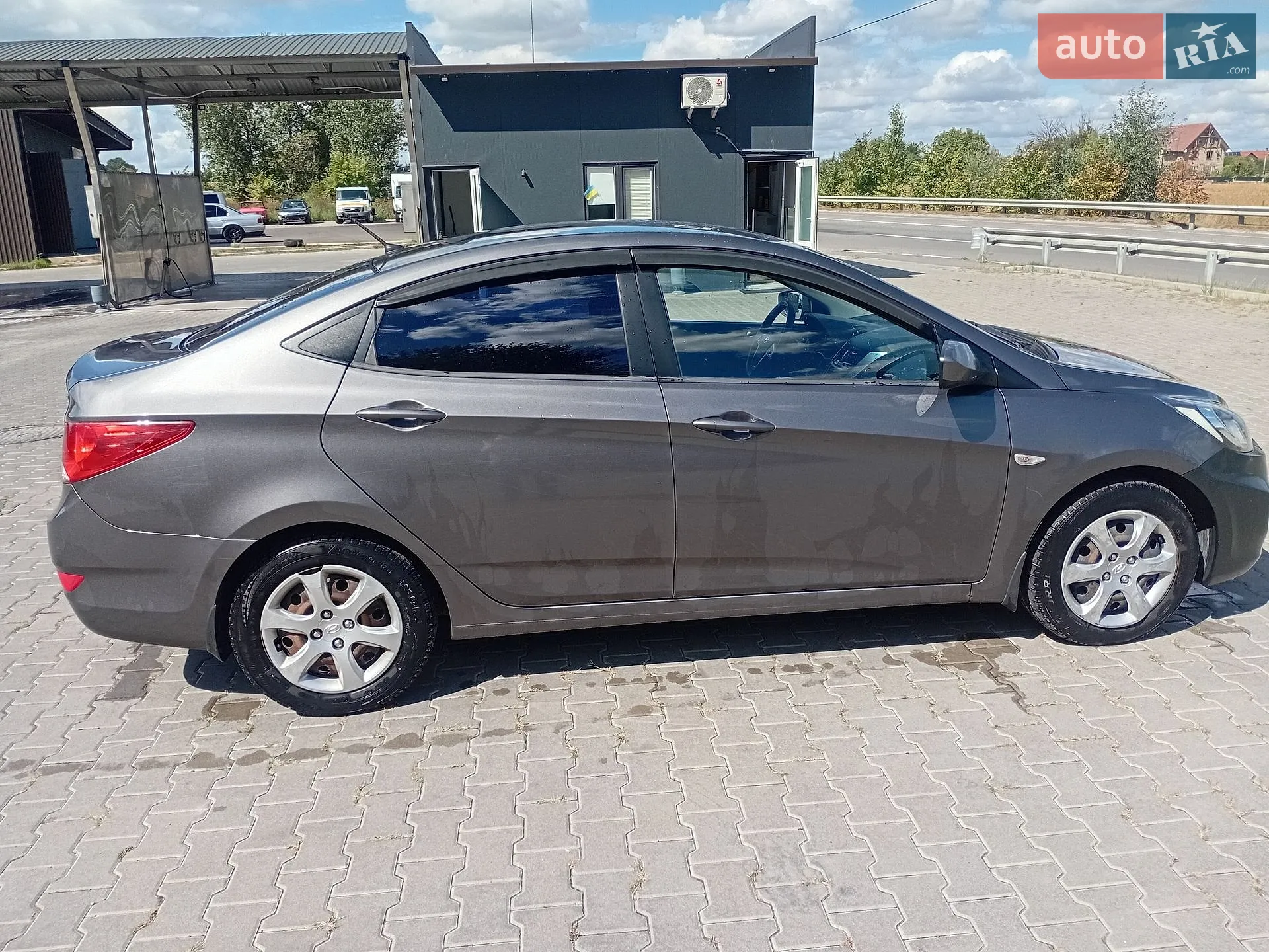 2011 Hyundai Accent - мініатюра 4