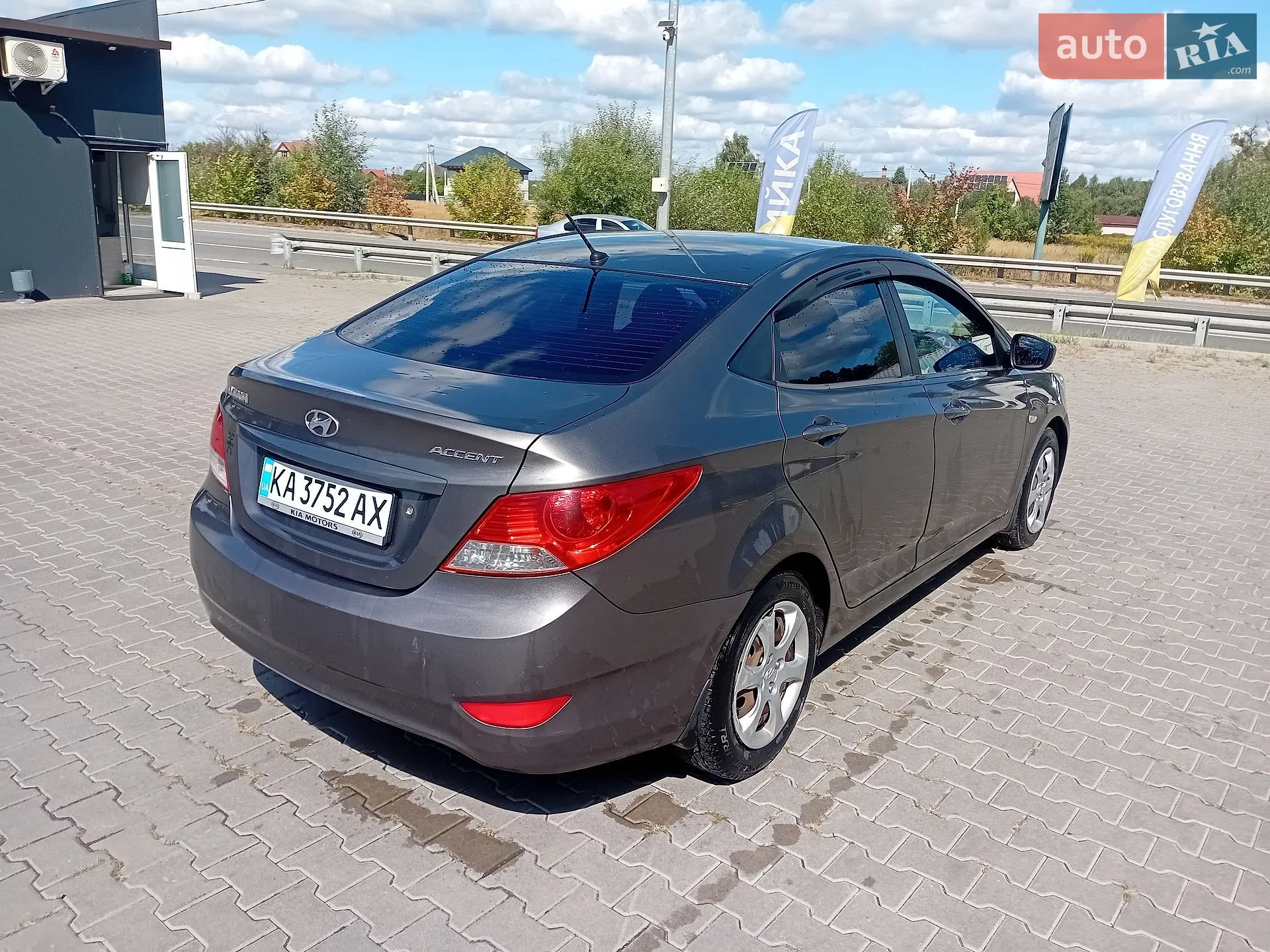2011 Hyundai Accent - мініатюра 3