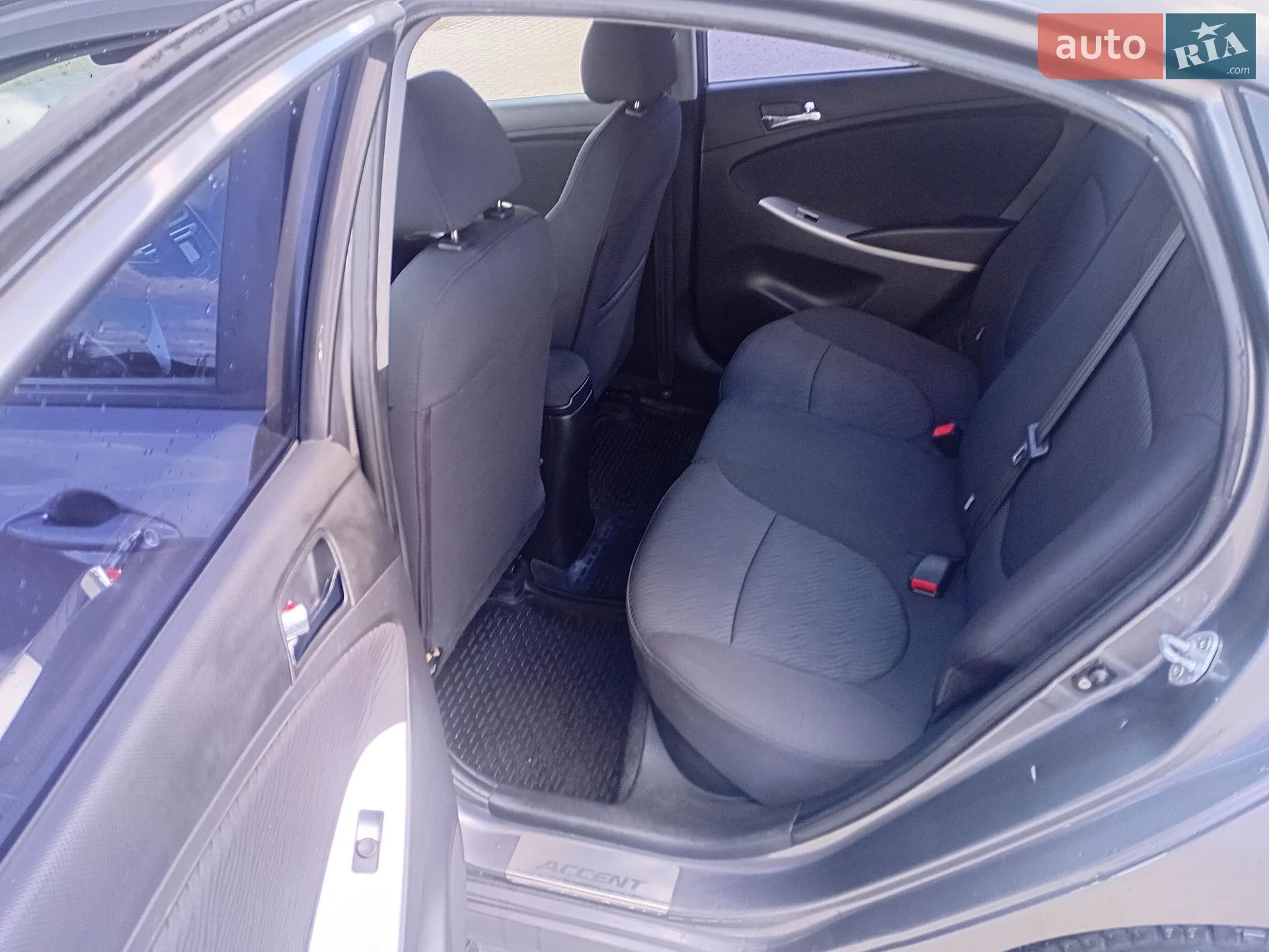 2011 Hyundai Accent - мініатюра 10