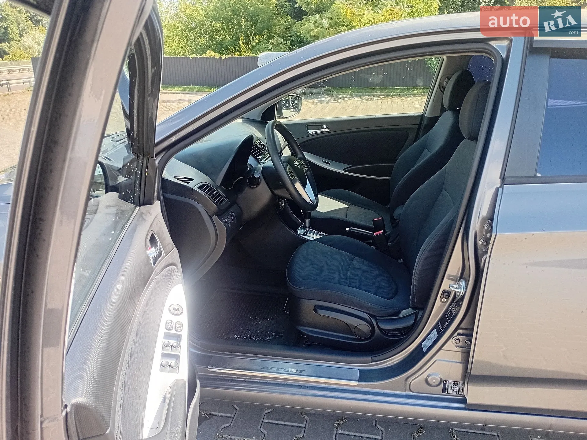 2011 Hyundai Accent - мініатюра 13